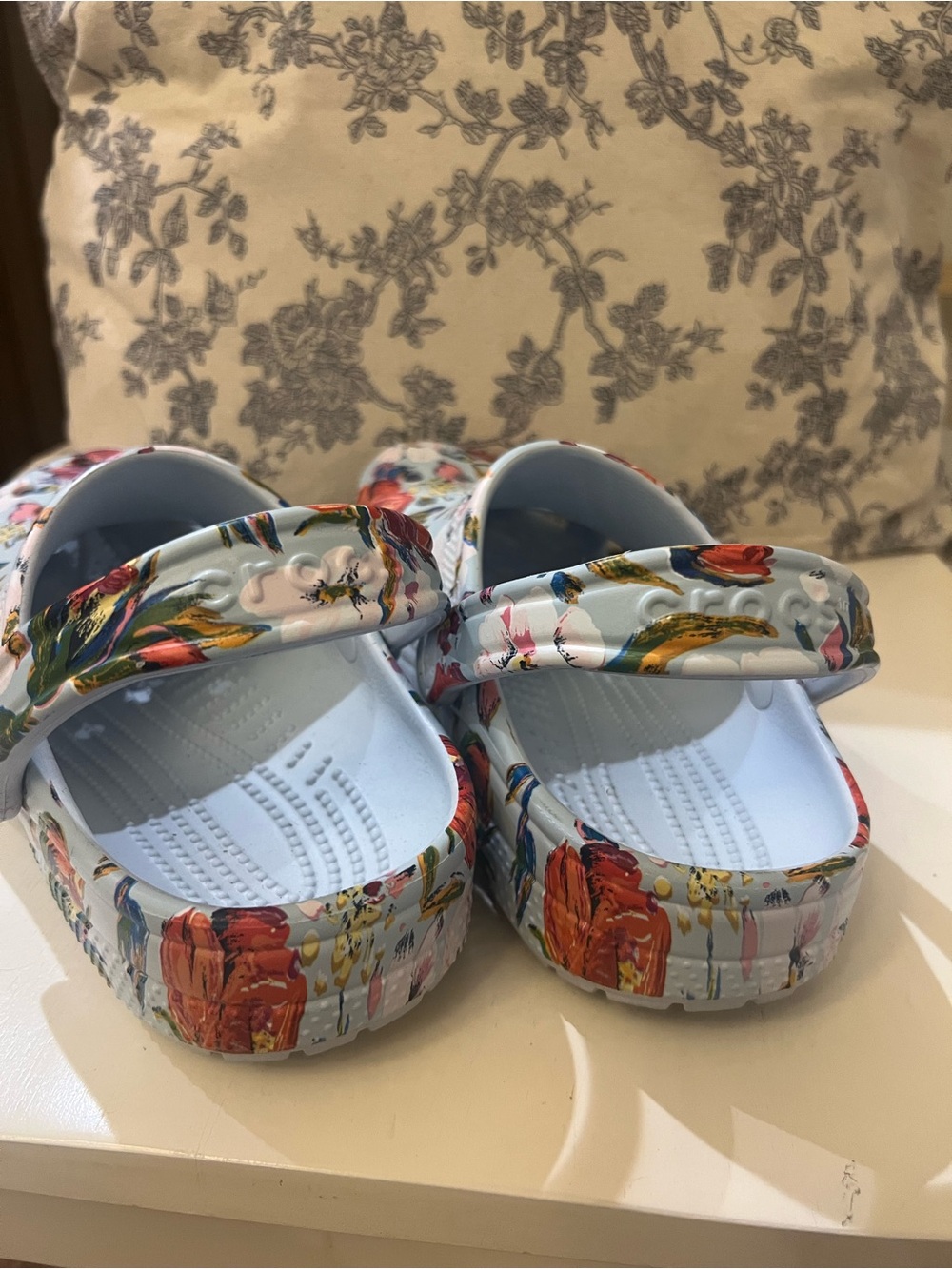 Crocs Vera Bradley size Juniors Kids 5 or Women’s 7 Limited Edition/Retired - Picture 2 of 4